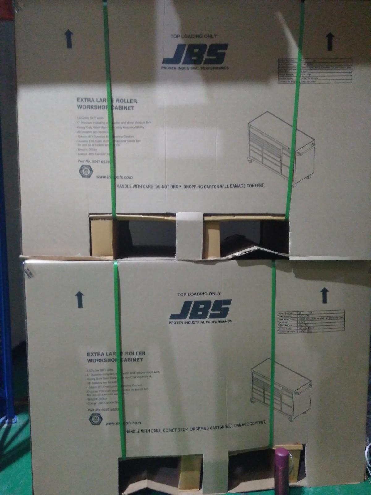 8 Door Locker.jpg